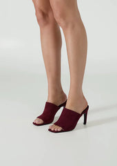 Mustang Vino Suede
