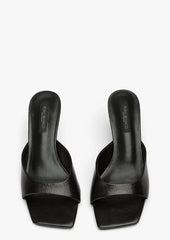 Robbie Black Vintage