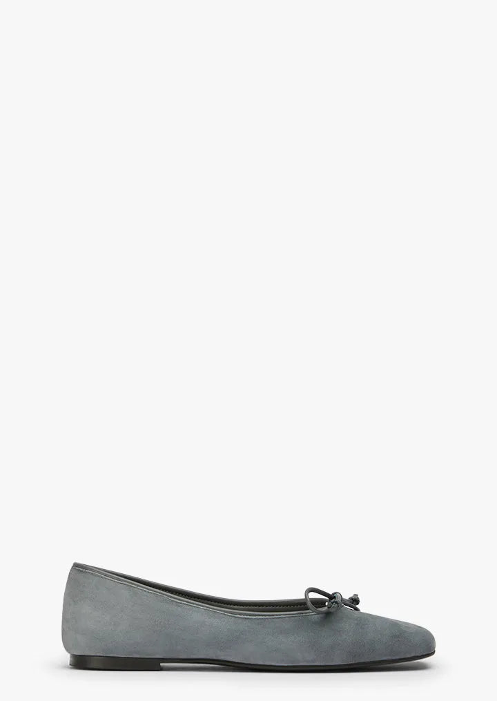 Cappi Steel Suede