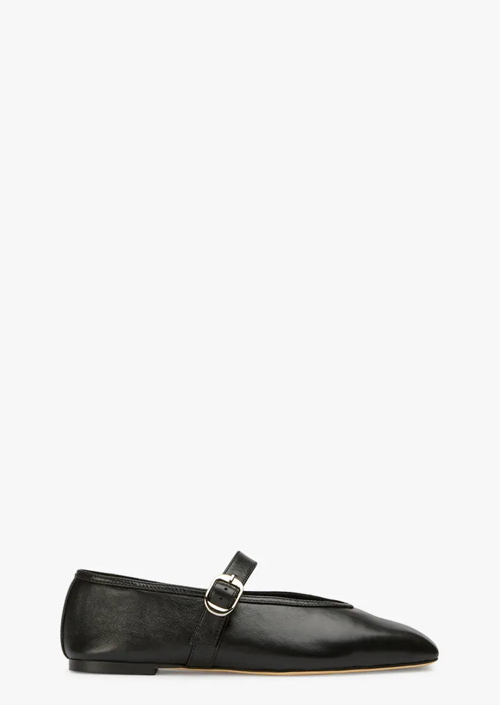 Bobbi Black Venice