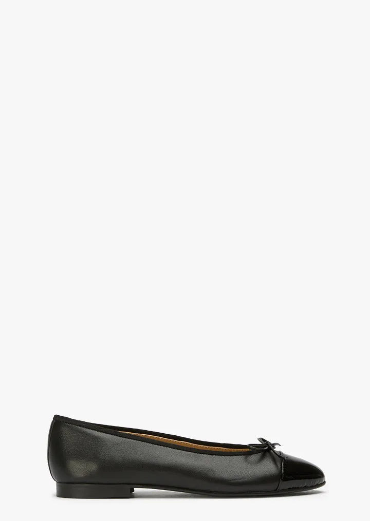 Robyn Black Nappa/Black
